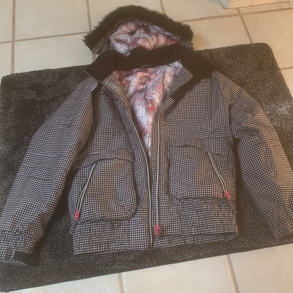 Girls Jacket - Picture 2 of 8